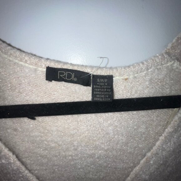 RDI Mossy V-Neck Sweater - Cream - Picture 5 of 6